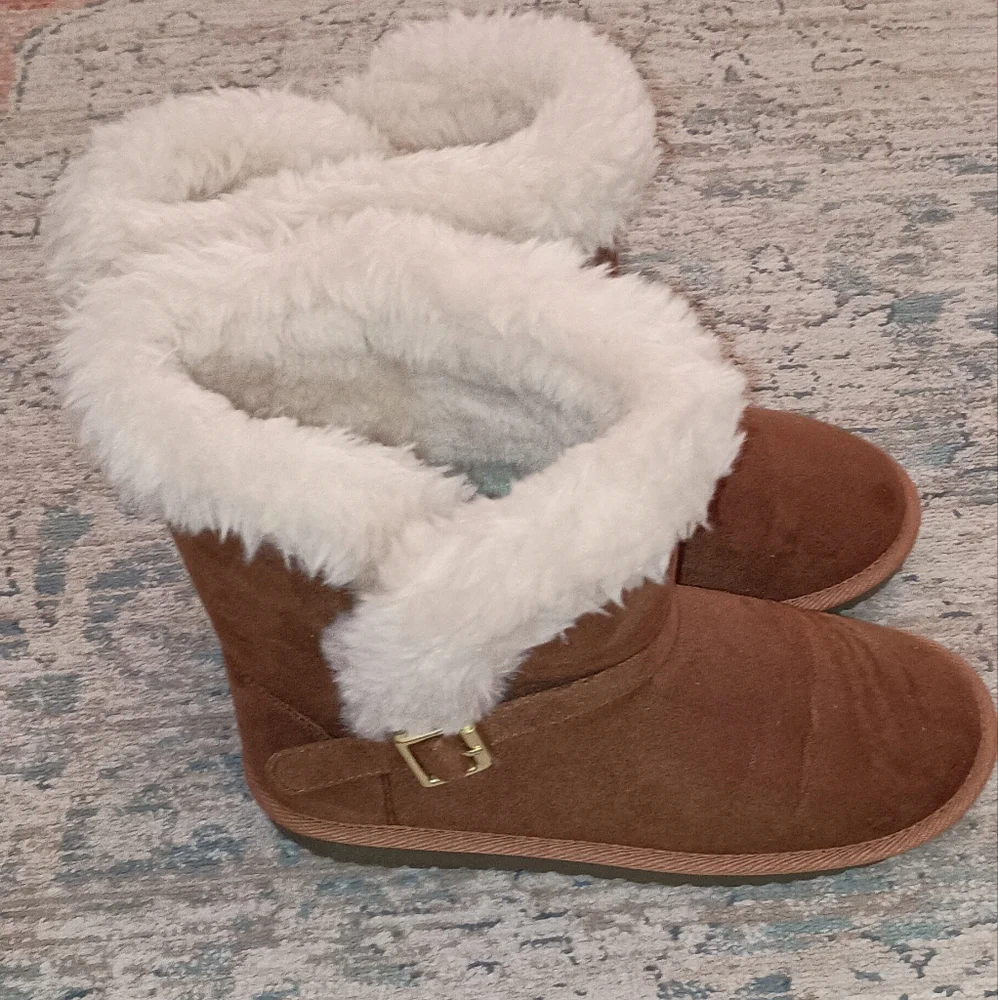 Children's Place Big Girl's Pullon faux Fur Boots Size 5